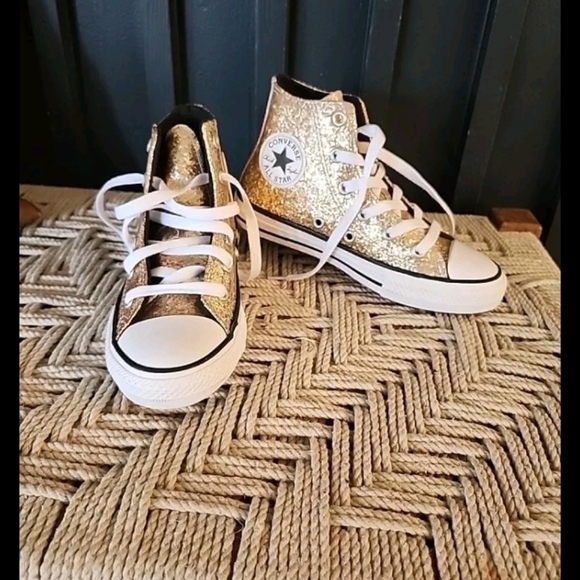 Girls Gold Glitter Hightop Converse size 13 - Picture 2 of 5